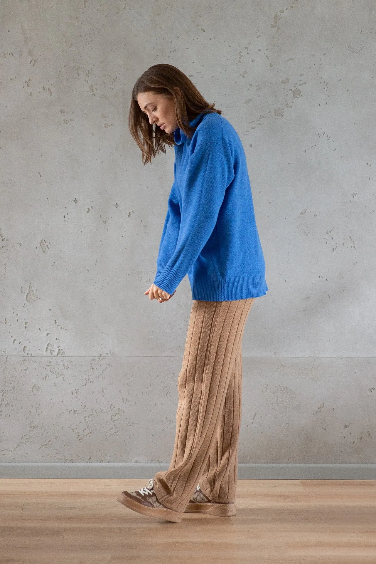 Cosy Classic Oversized Wool Turtleneck - Blue