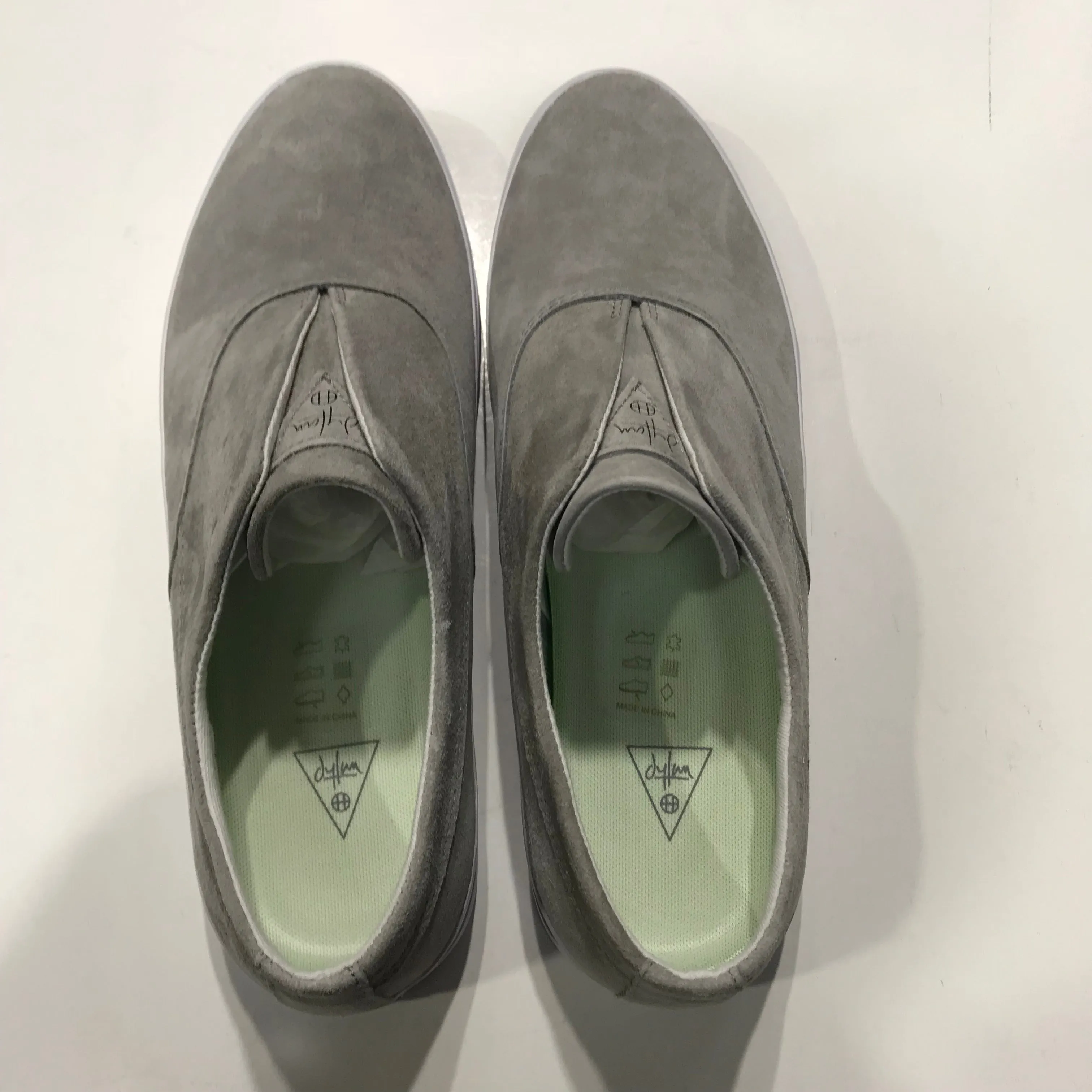 HUF DYAN SLIP ON VC00009 ASH