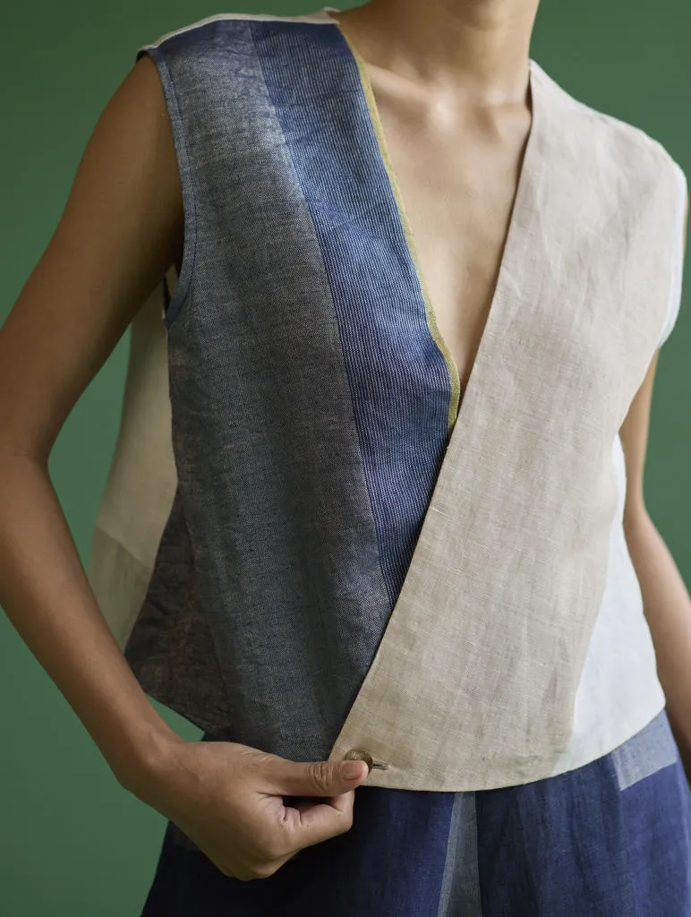 Izumi Color-Blocked Gilet Jacket - Navy