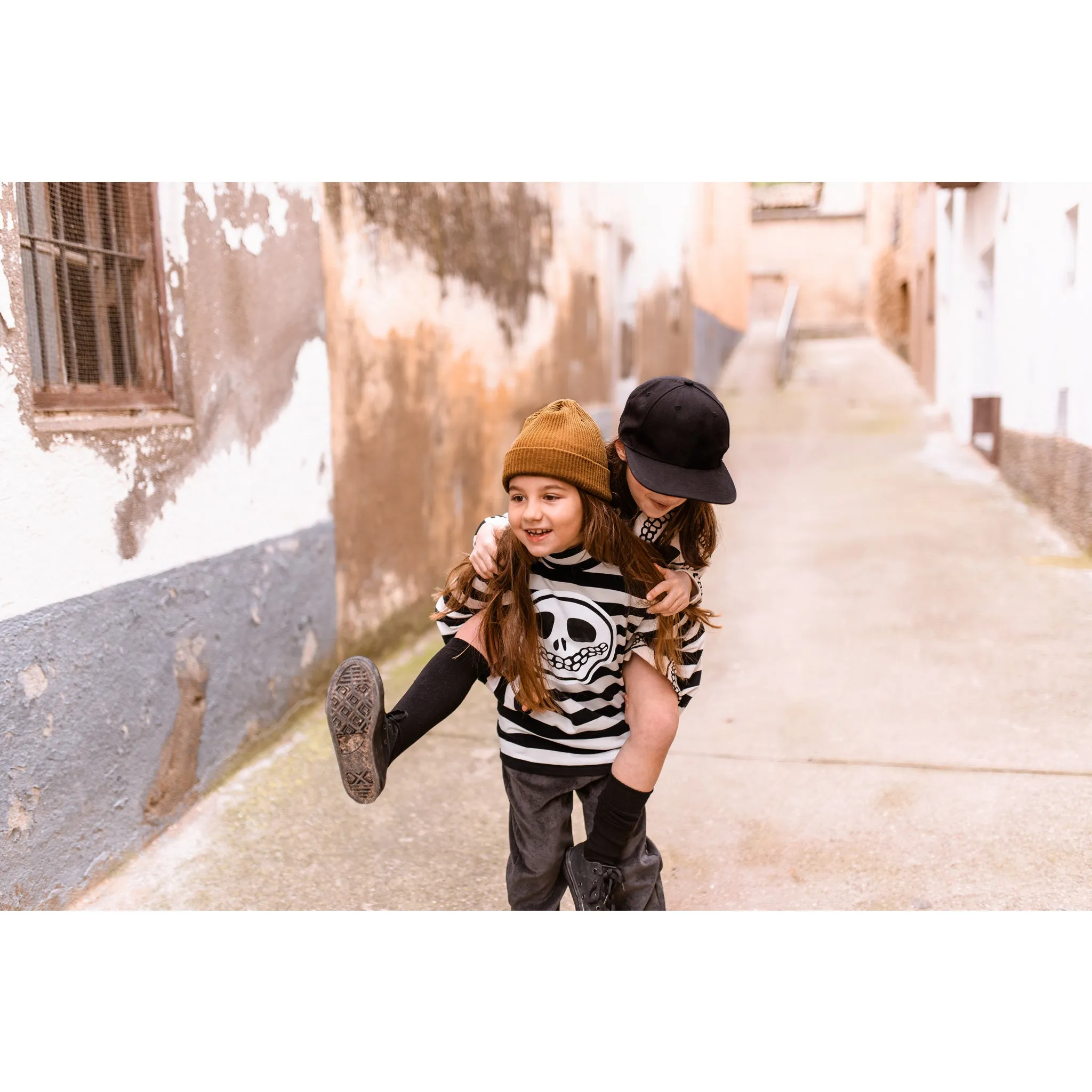 the grin turtleneck - t-shirt